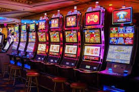mm33mm ပလက်ဖောင်း ကစားနည်းများ Sportsbook Casino Slots